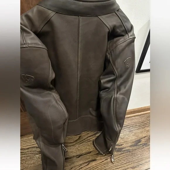 REVIT Motorcycle Jacket, like new - Picture 5 of 7
